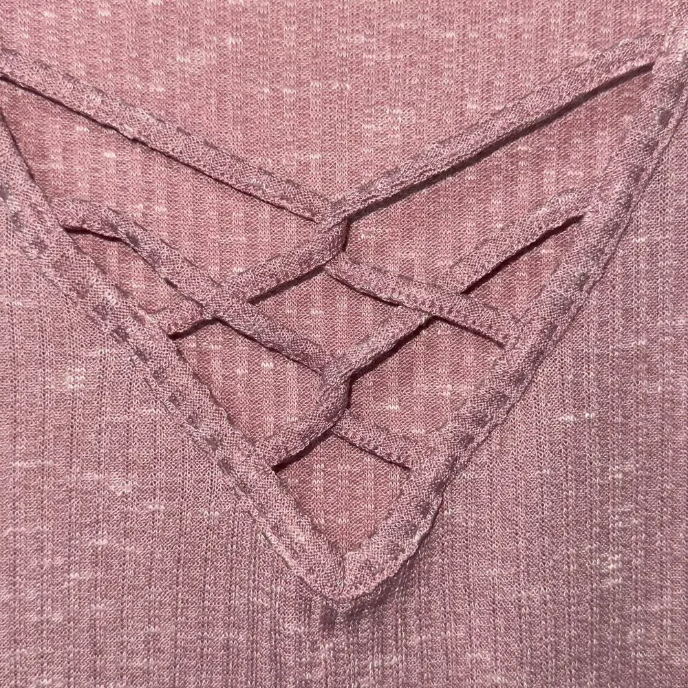 Almost Famous pink v neck top women’s size XL - Picture 5 of 9